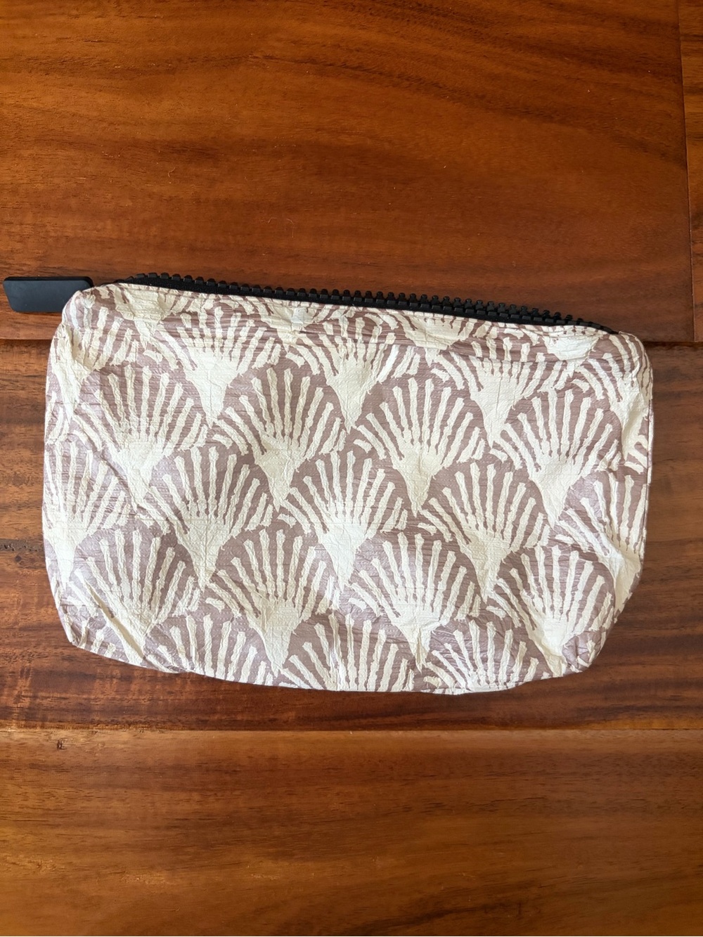 ALOHA Collection Shell-Print Mini Pouch RARE! - Picture 2 of 7